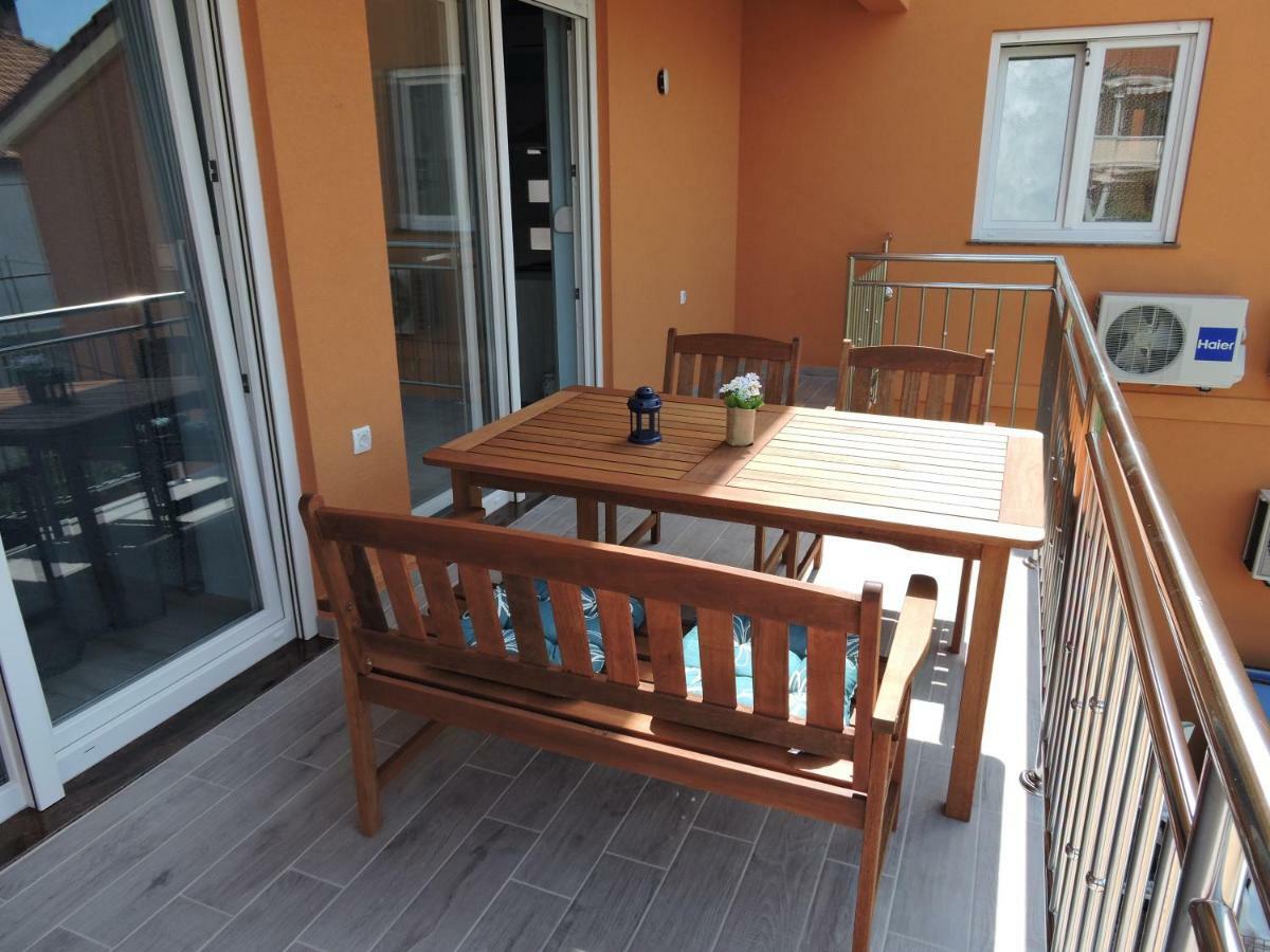 Apartments Perla Biograd Na Moru Exterior foto
